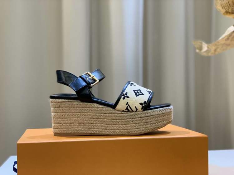 Picture of Louis Vuitton Shoes _SKULVsz35-42913657.5cmmnf0604